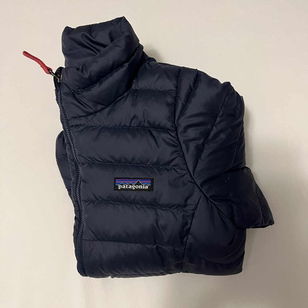 Girls Patagonia Down Jacket, size XS (5-6), navy and pink.
